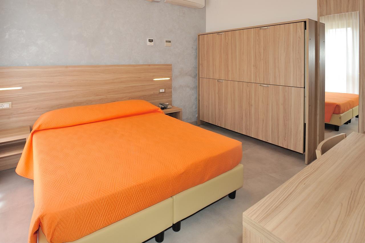 Hotel Lidia Alba Adriatica Luaran gambar
