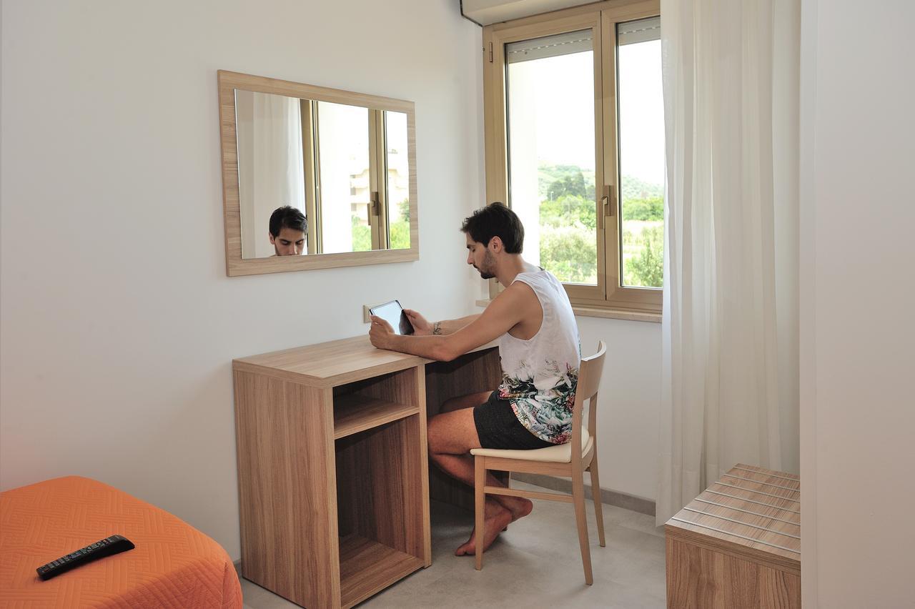 Hotel Lidia Alba Adriatica Luaran gambar